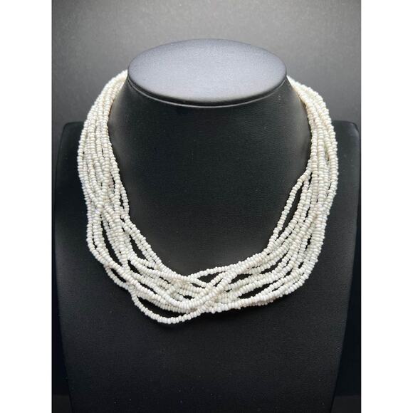 Vintage Multistring White Beaded Choker - Picture 4 of 6